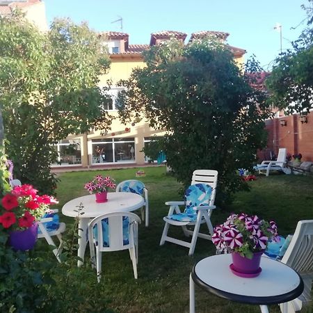 Villa Boleta, tu casa con jardín en León San Andrés del Rabanedo Exterior foto