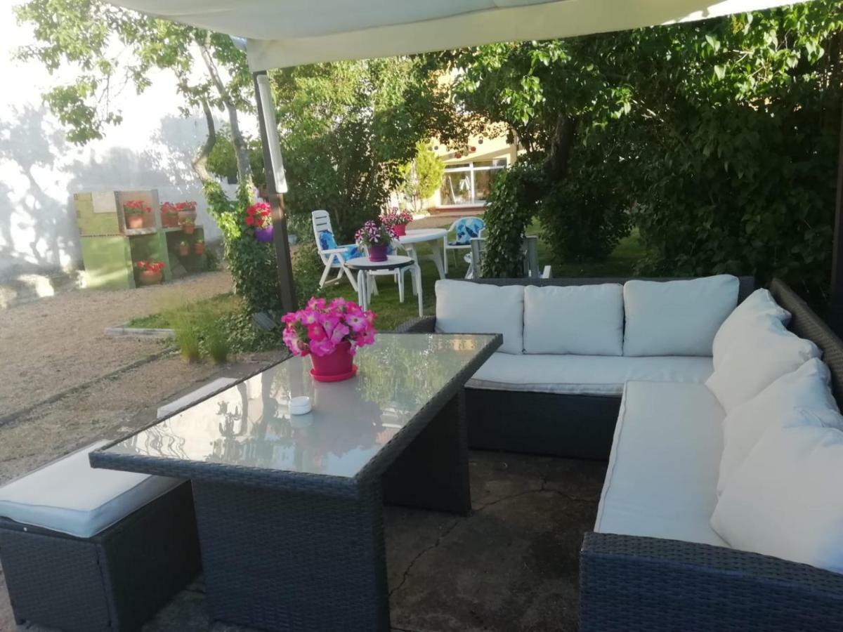 Villa Boleta, tu casa con jardín en León San Andrés del Rabanedo Exterior foto