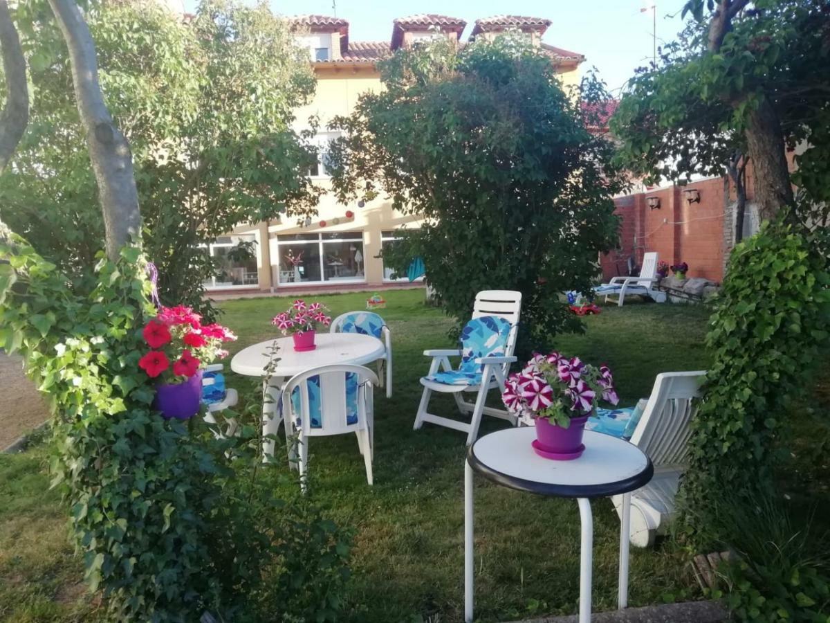 Villa Boleta, tu casa con jardín en León San Andrés del Rabanedo Exterior foto